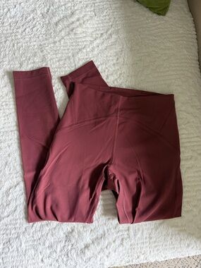 Lululemon leggings 25” in burgundy